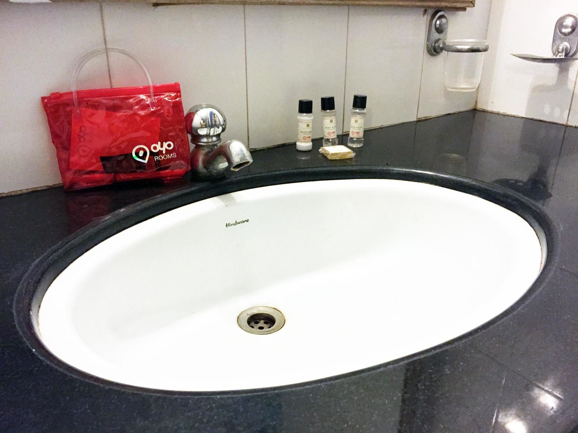 Oyo Rooms Хубли Екстериор снимка